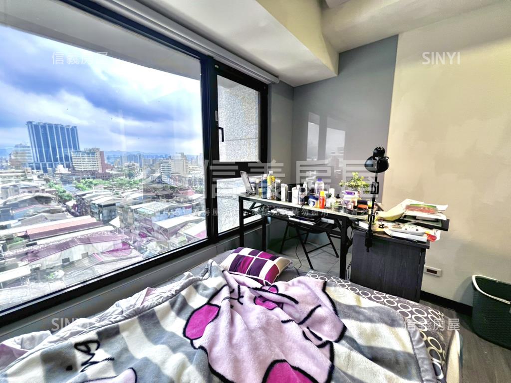 專任都美艷美景高樓三房房屋室內格局與周邊環境