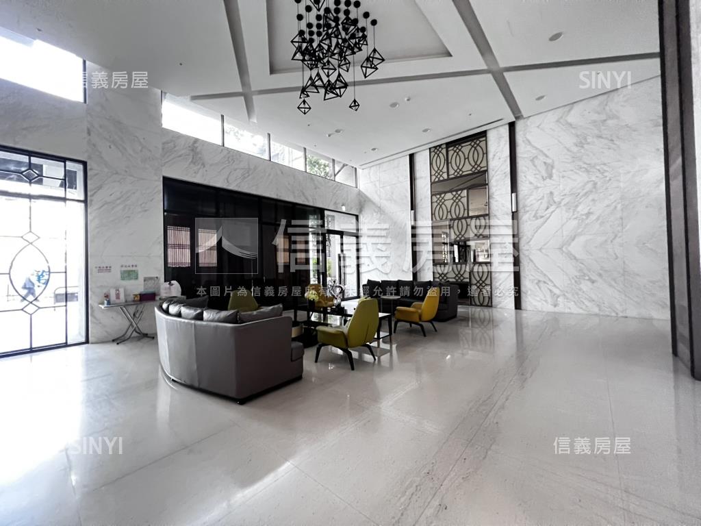 專任都美艷美景高樓三房房屋室內格局與周邊環境