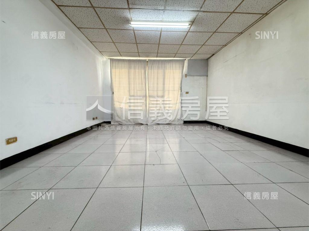 近衛武營高樓景觀便宜三房房屋室內格局與周邊環境