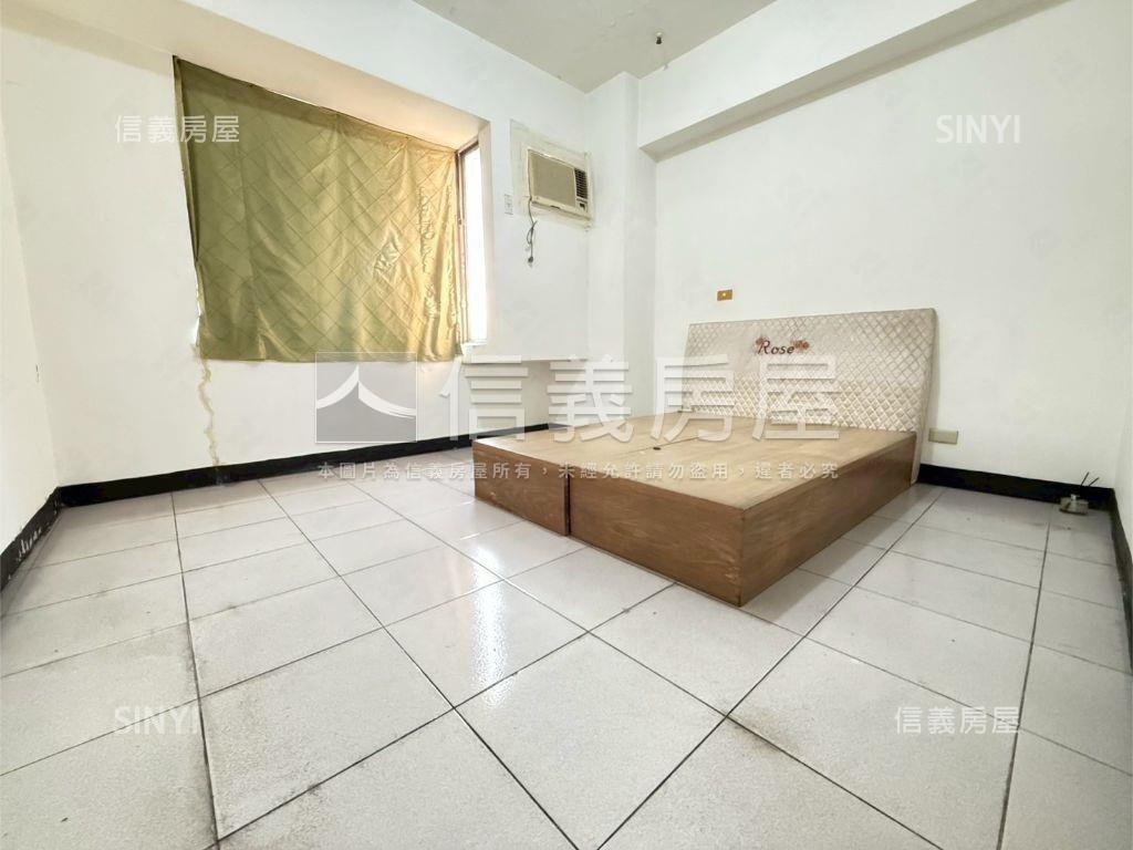 近衛武營高樓景觀便宜三房房屋室內格局與周邊環境