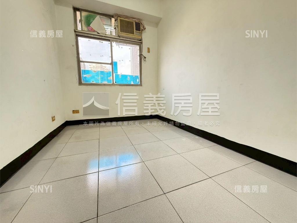 近衛武營高樓景觀便宜三房房屋室內格局與周邊環境