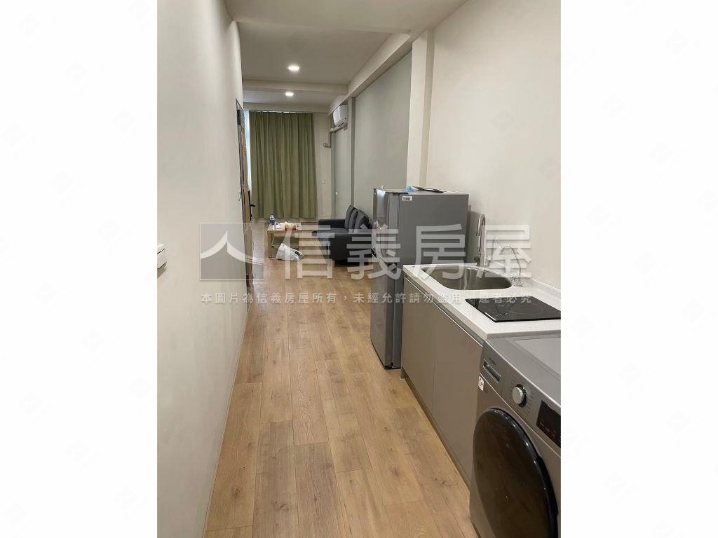 近高醫收租騎樓透天美屋房屋室內格局與周邊環境
