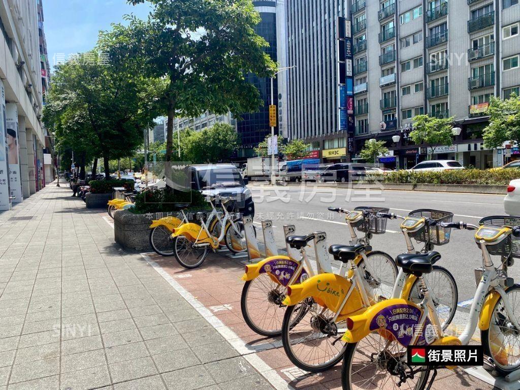 東區大面寬可掛招牌店辦房屋室內格局與周邊環境
