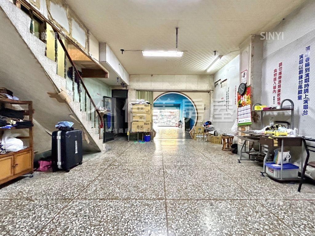 金庫旁熱鬧金透店房屋室內格局與周邊環境