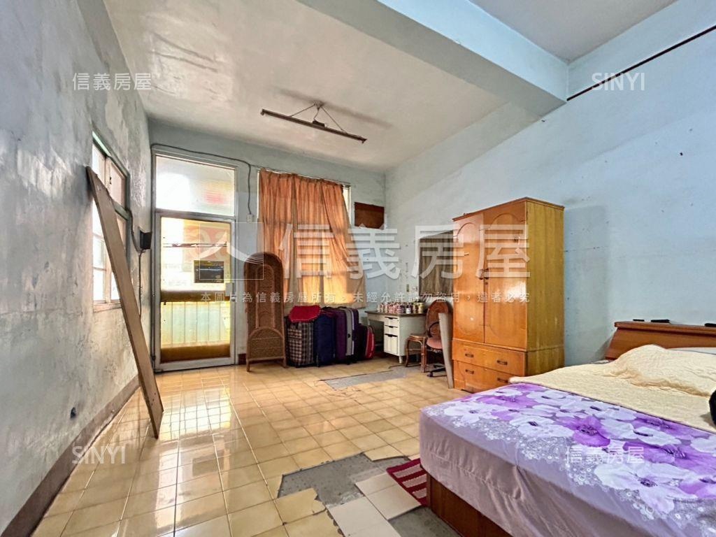 金庫旁熱鬧金透店房屋室內格局與周邊環境