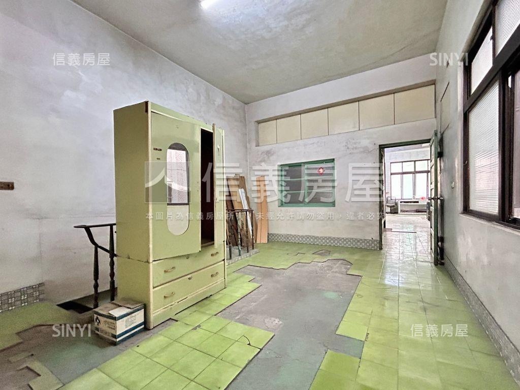 金庫旁熱鬧金透店房屋室內格局與周邊環境