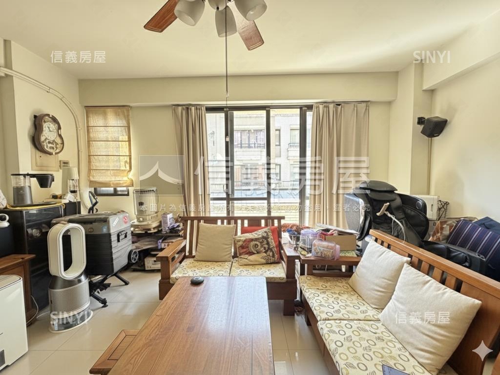 震後孝親房大地坪邊間墅房屋室內格局與周邊環境