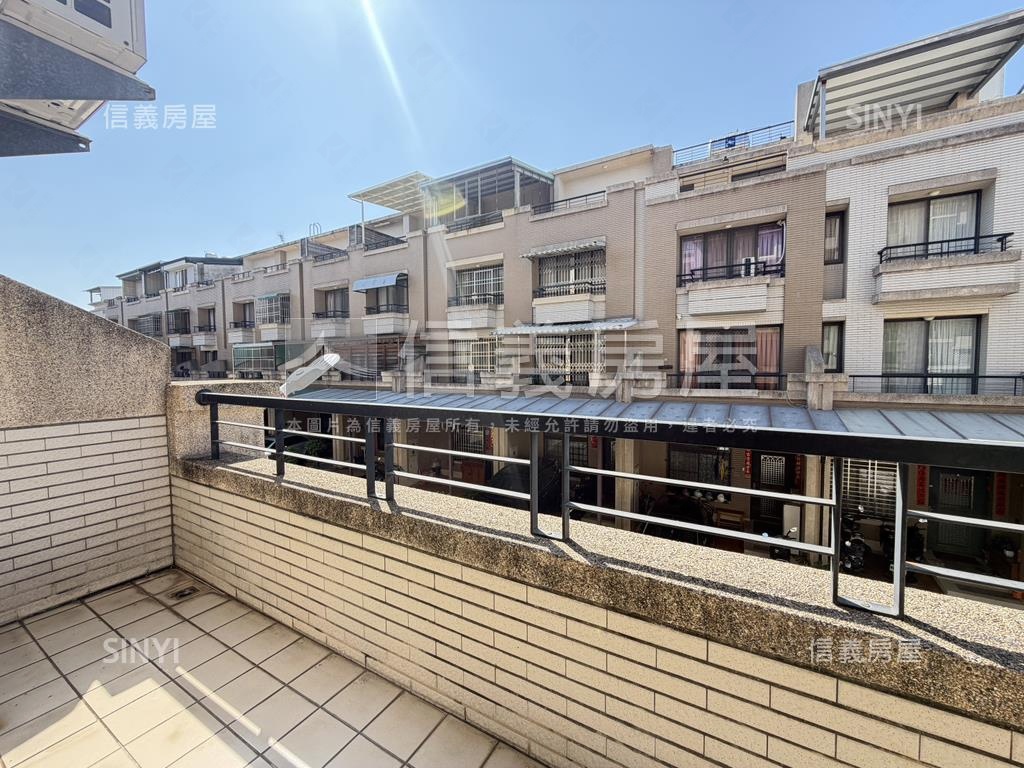 震後孝親房大地坪邊間墅房屋室內格局與周邊環境