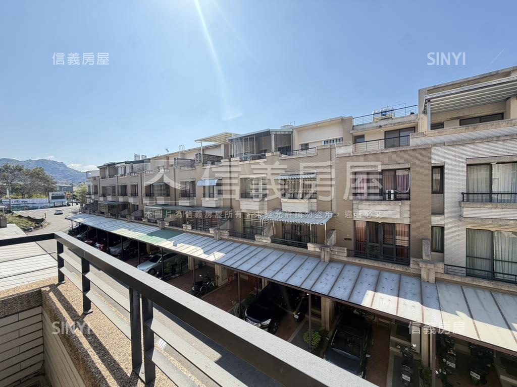 震後孝親房大地坪邊間墅房屋室內格局與周邊環境