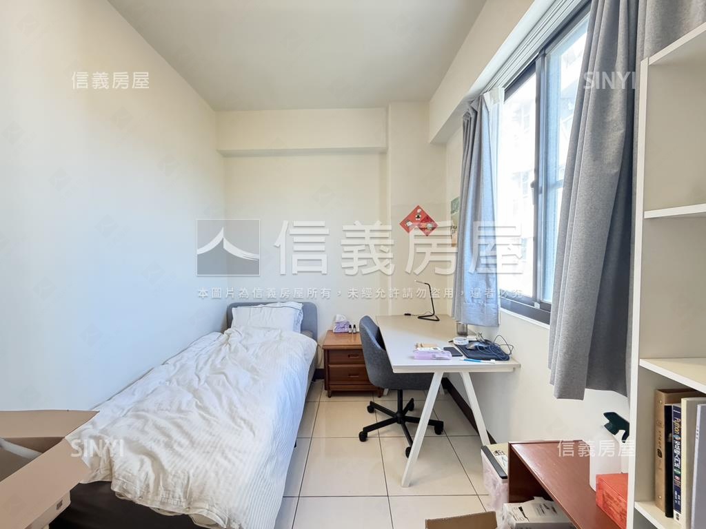 震後孝親房大地坪邊間墅房屋室內格局與周邊環境