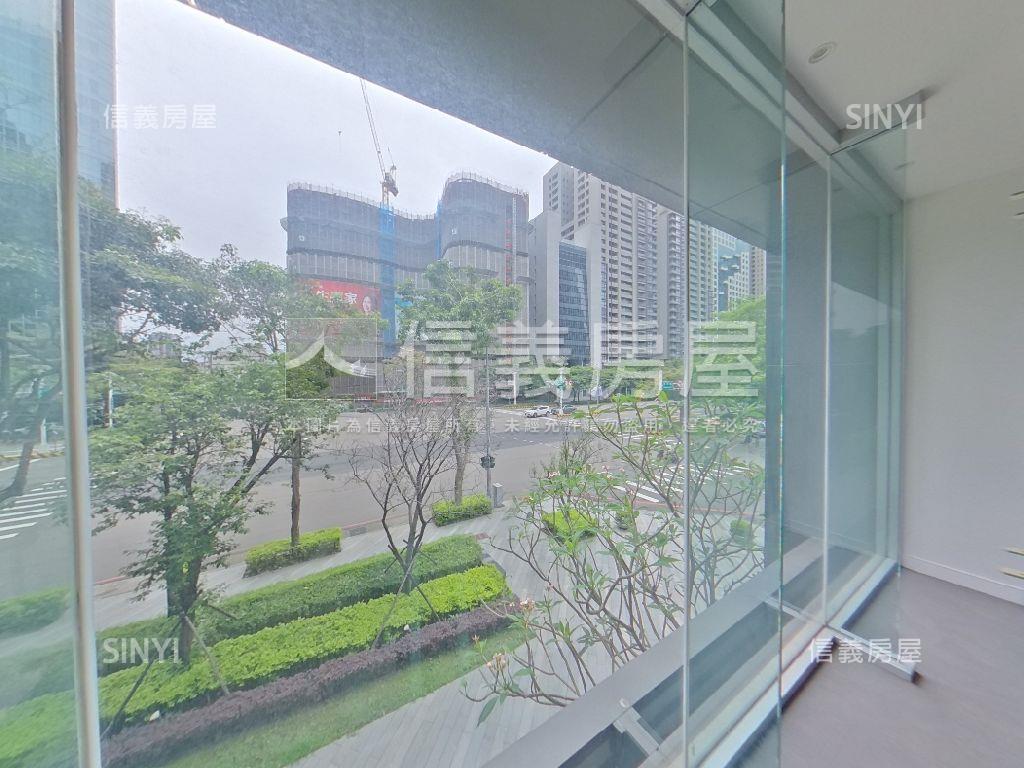 正市政路大面寬黃金店面房屋室內格局與周邊環境