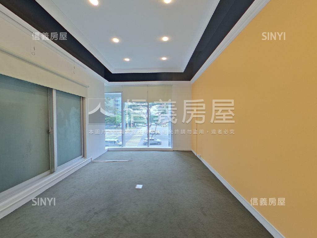 正市政路大面寬黃金店面房屋室內格局與周邊環境