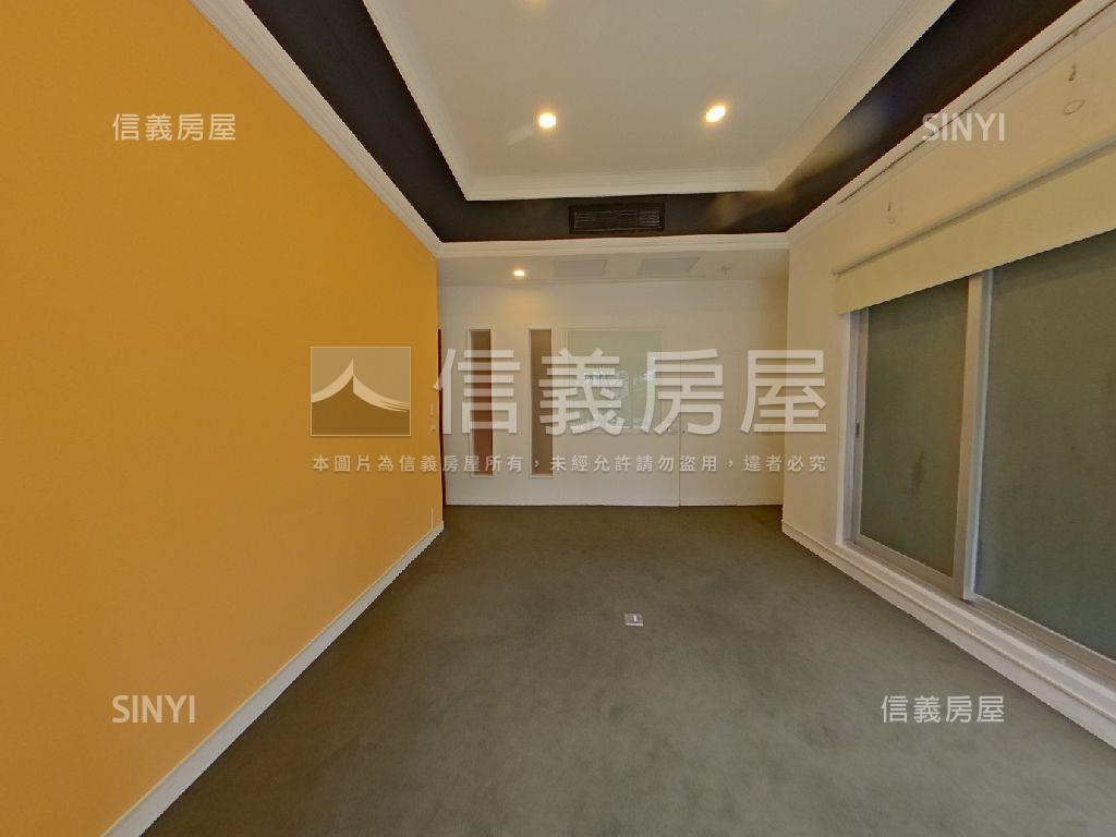 正市政路大面寬黃金店面房屋室內格局與周邊環境