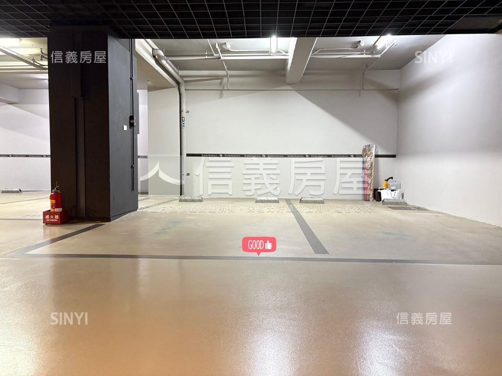 正市政路大面寬黃金店面房屋室內格局與周邊環境