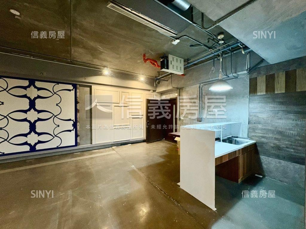 鄉林淳青高樓邊間面中庭房屋室內格局與周邊環境