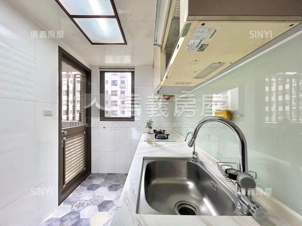 未來２１質感３房房屋室內格局與周邊環境