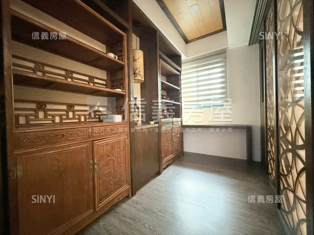 正文山特區藏丰四房雙平車房屋室內格局與周邊環境