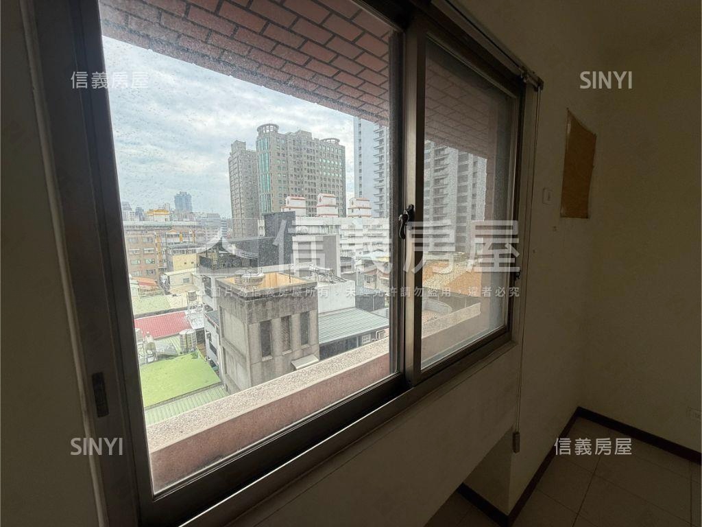 燕宇名廈大三房平車捷運宅房屋室內格局與周邊環境