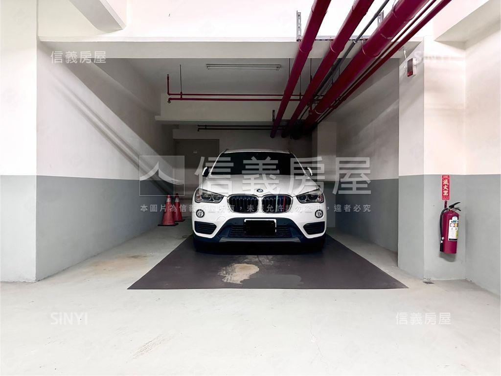 專任天玉晴山裝潢三房車位房屋室內格局與周邊環境