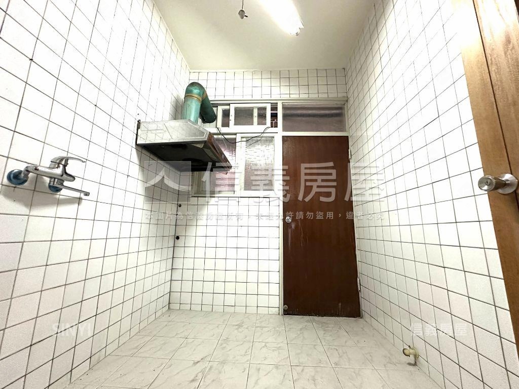 中正路免爬高溫馨三樓房屋室內格局與周邊環境