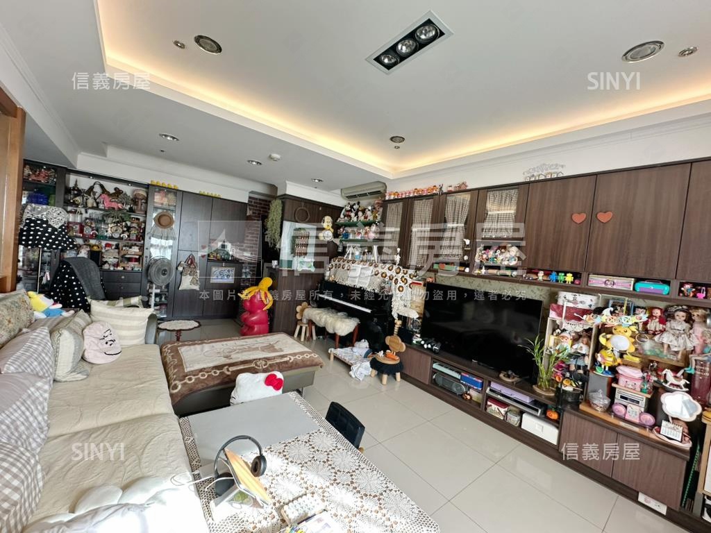 四季紐約。高樓房屋室內格局與周邊環境