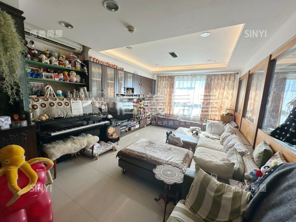 四季紐約。高樓房屋室內格局與周邊環境