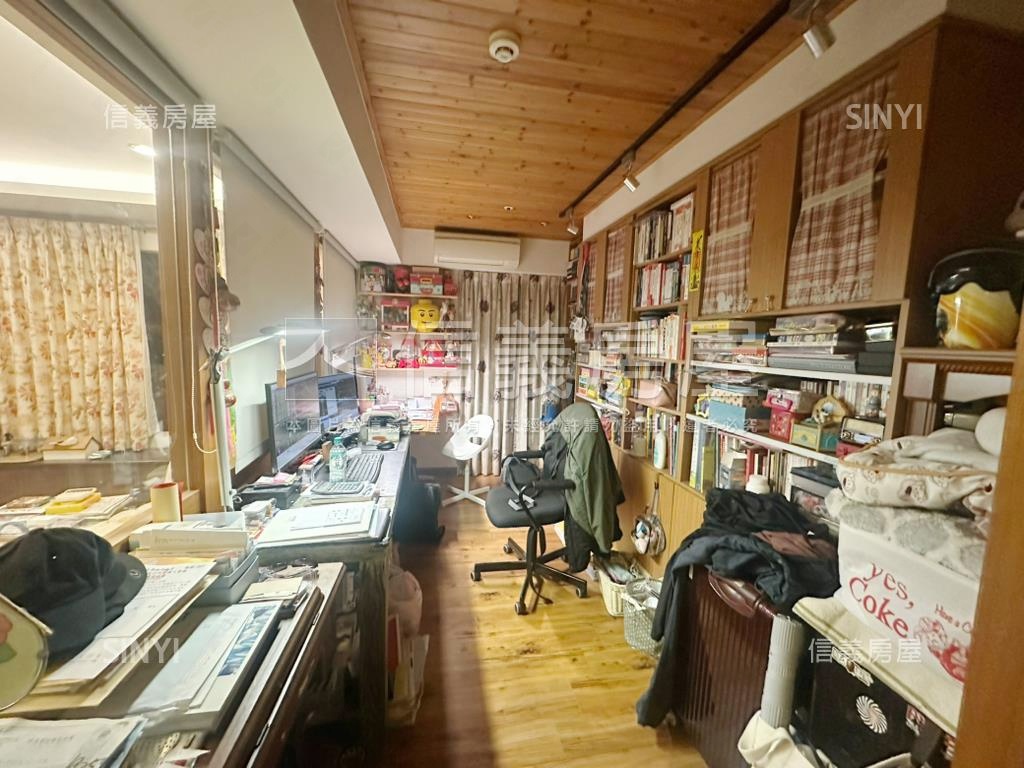 四季紐約。高樓房屋室內格局與周邊環境