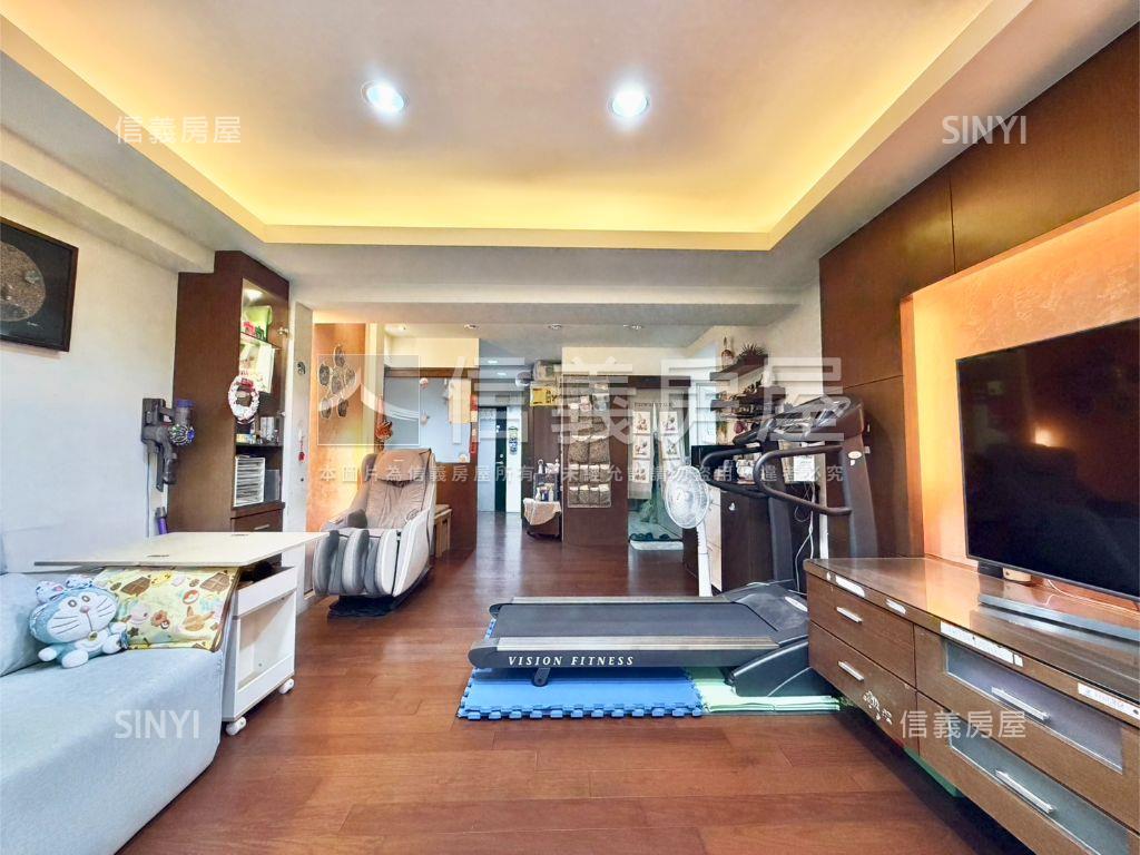 正面河景方正美三房房屋室內格局與周邊環境