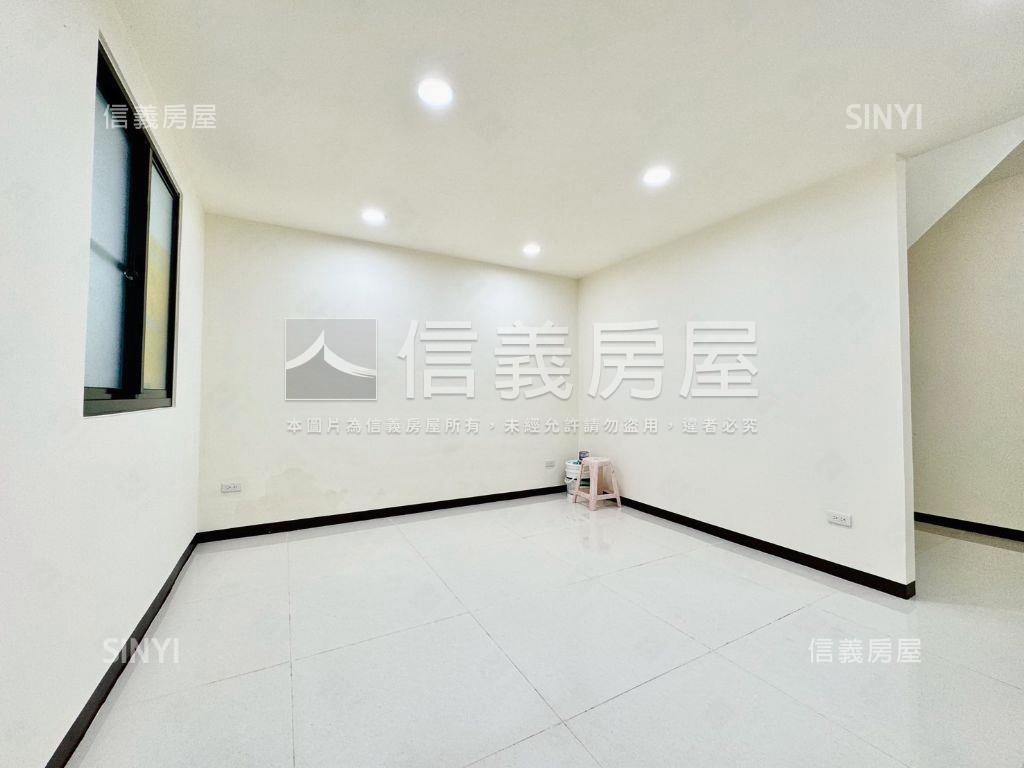 近五王國小整新孝親車墅房屋室內格局與周邊環境