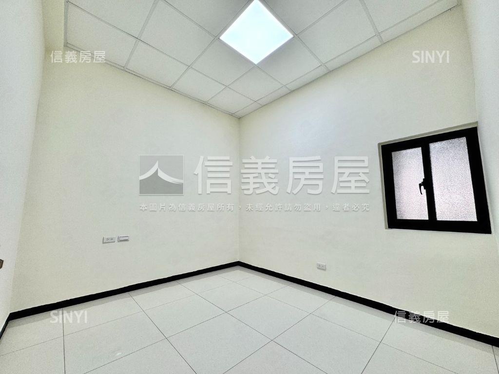 近五王國小整新孝親車墅房屋室內格局與周邊環境