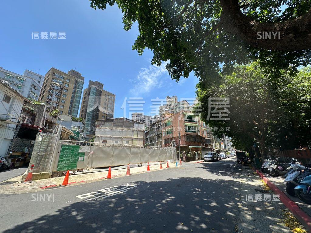 怡富景绘高樓邊間房屋室內格局與周邊環境