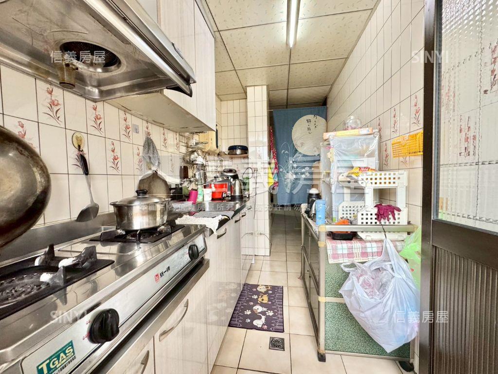 專任東區綠意盎然大三房房屋室內格局與周邊環境