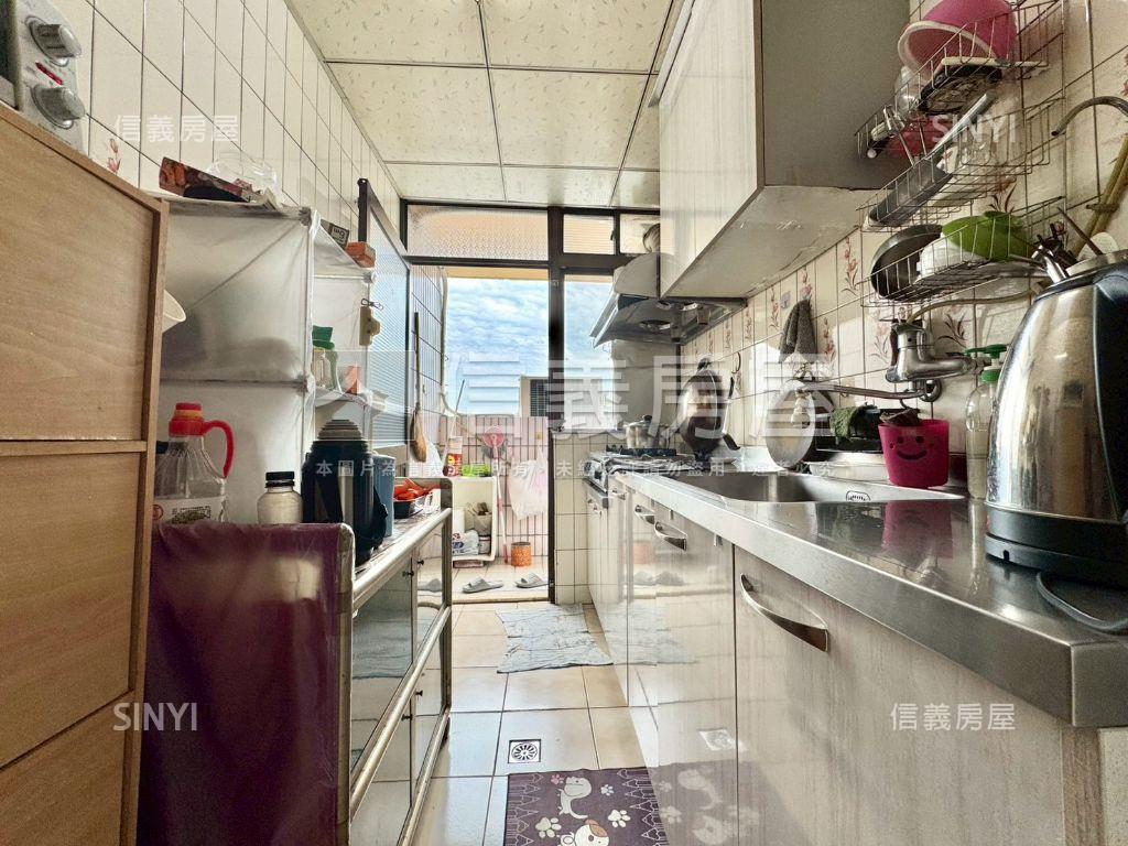 專任東區綠意盎然大三房房屋室內格局與周邊環境