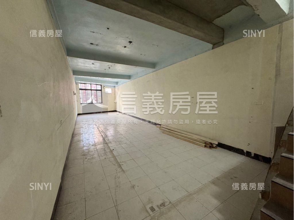 瑞隆正路近輕軌醒目金店房屋室內格局與周邊環境