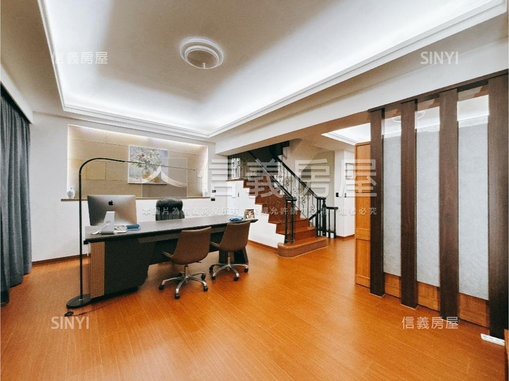 雙鐵共構震後別墅房屋室內格局與周邊環境