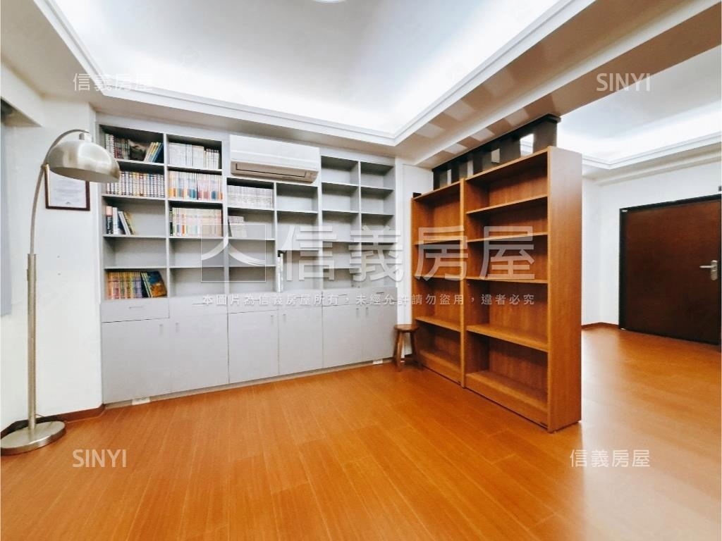 雙鐵共構震後別墅房屋室內格局與周邊環境