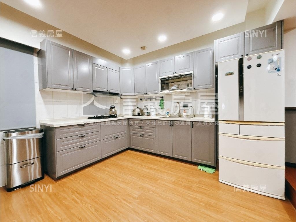 雙鐵共構震後別墅房屋室內格局與周邊環境