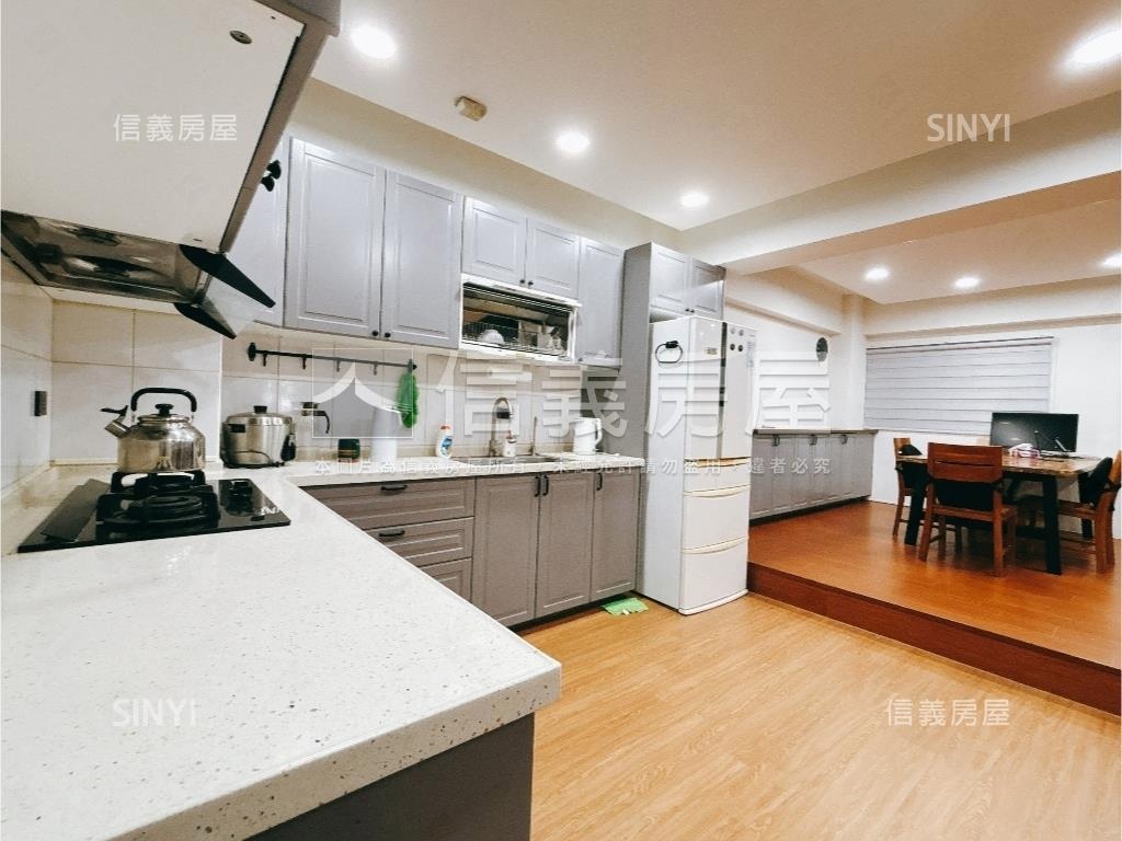 雙鐵共構震後別墅房屋室內格局與周邊環境