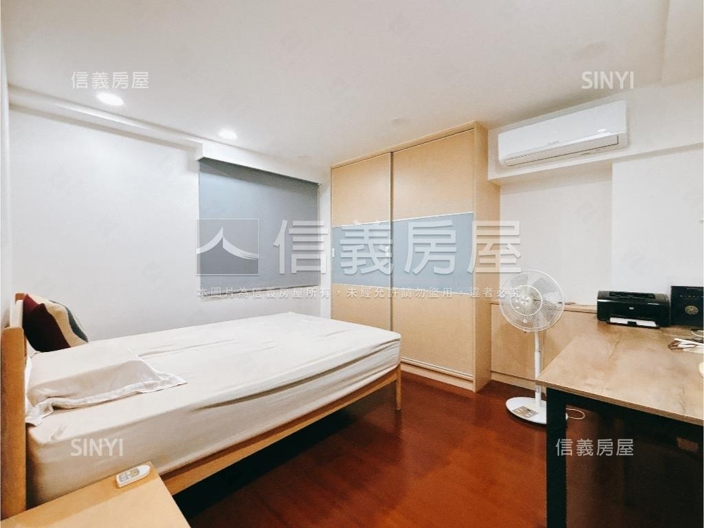 雙鐵共構震後別墅房屋室內格局與周邊環境