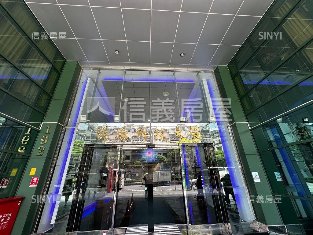 稀有優派科技大樓釋出房屋室內格局與周邊環境