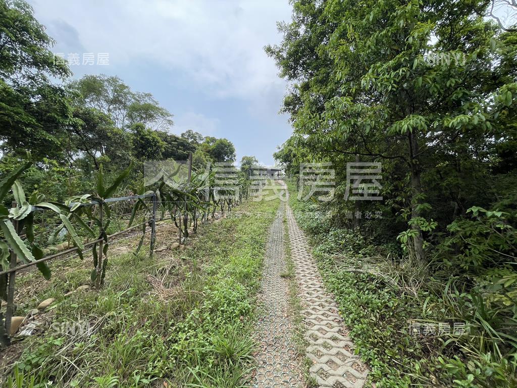 路過咖啡棧－燦爛山雲風景房屋室內格局與周邊環境