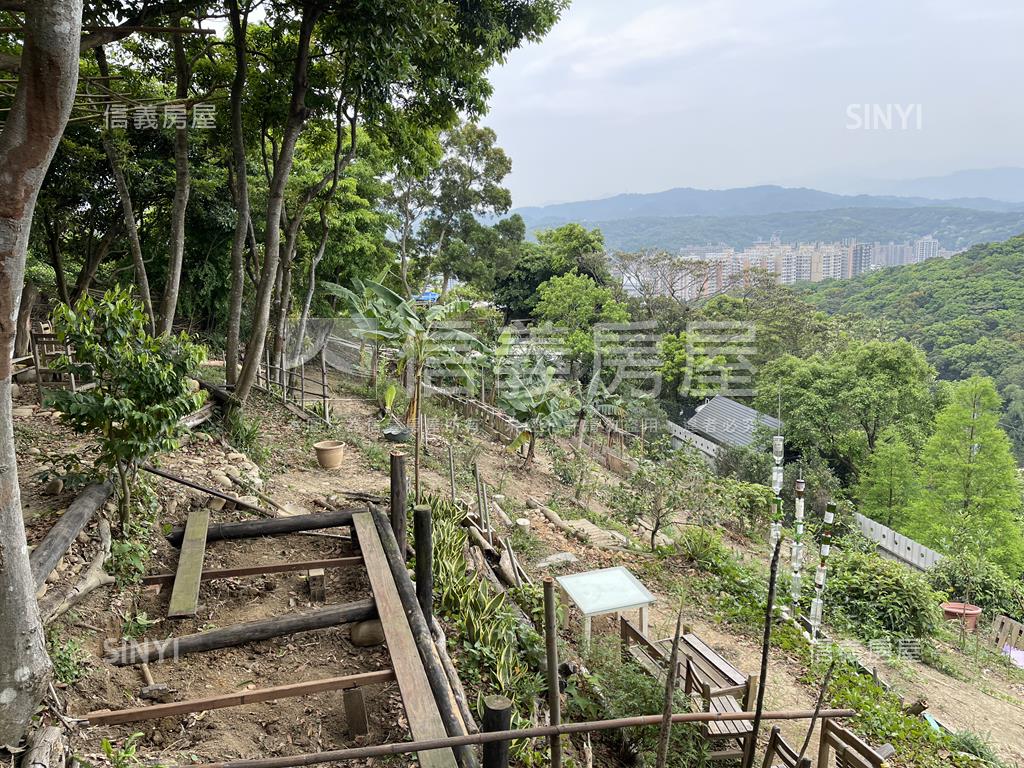 路過咖啡棧－燦爛山雲風景房屋室內格局與周邊環境