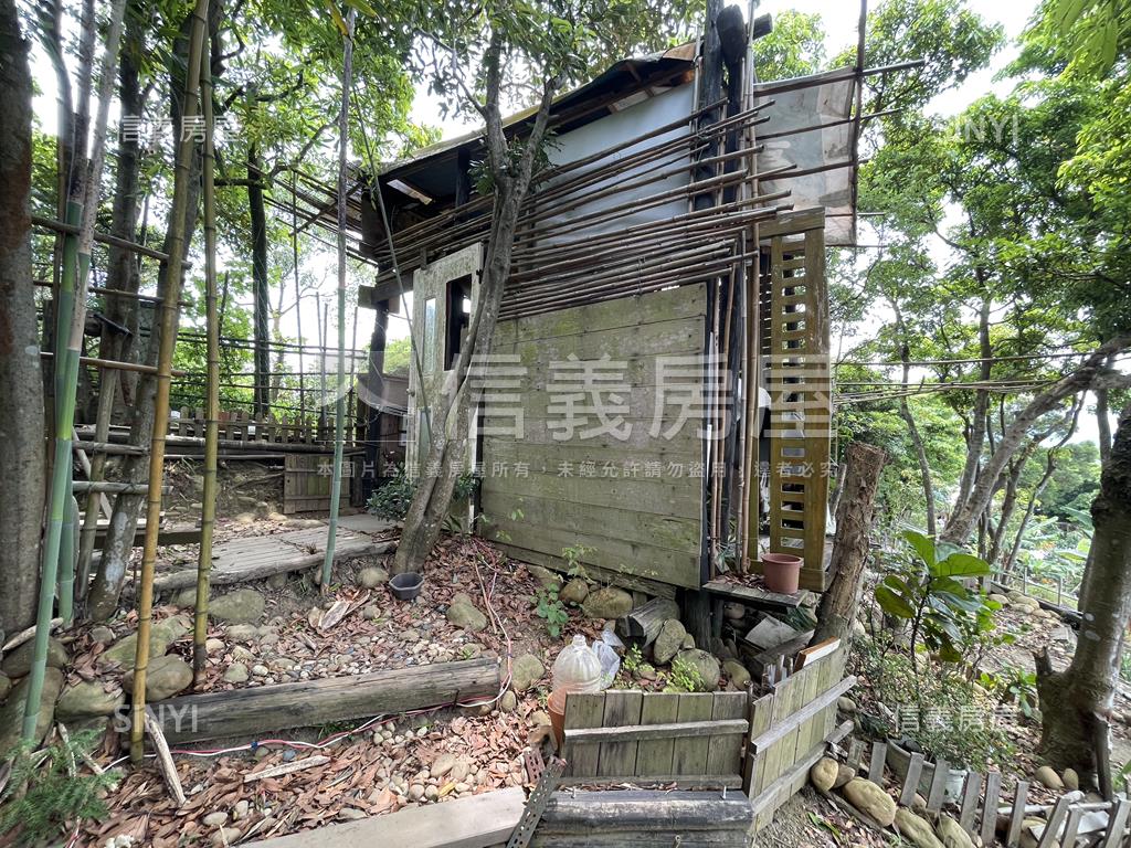 路過咖啡棧－燦爛山雲風景房屋室內格局與周邊環境