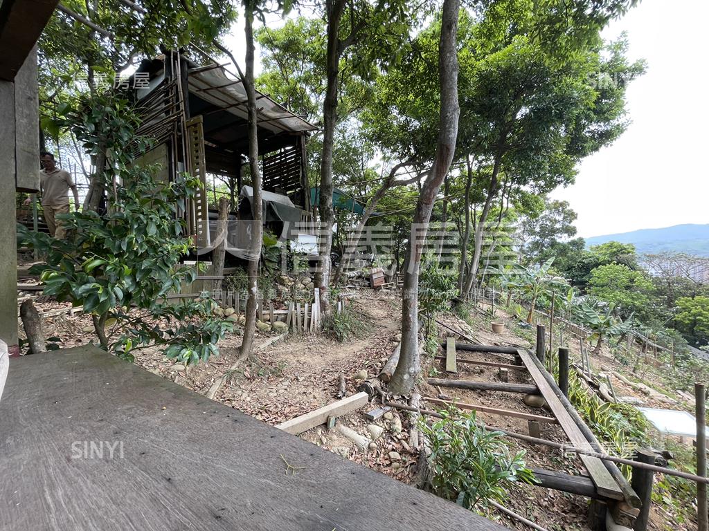 路過咖啡棧－燦爛山雲風景房屋室內格局與周邊環境