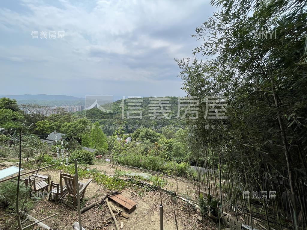 路過咖啡棧－燦爛山雲風景房屋室內格局與周邊環境