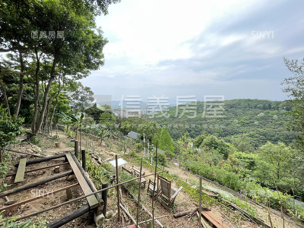 路過咖啡棧－燦爛山雲風景房屋室內格局與周邊環境