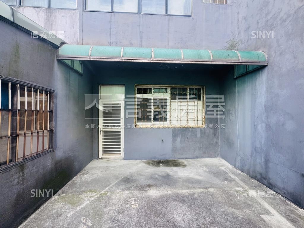 龍泉街前院透天Ａ房屋室內格局與周邊環境