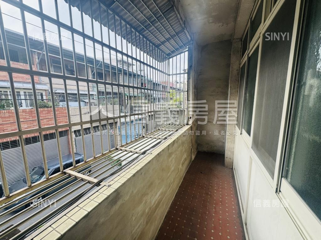 龍泉街前院透天Ａ房屋室內格局與周邊環境