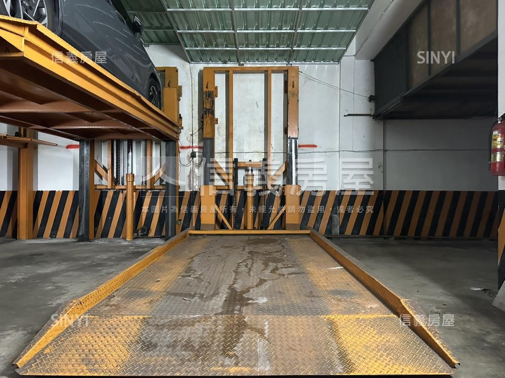 實業大樓有土持２車位房屋室內格局與周邊環境