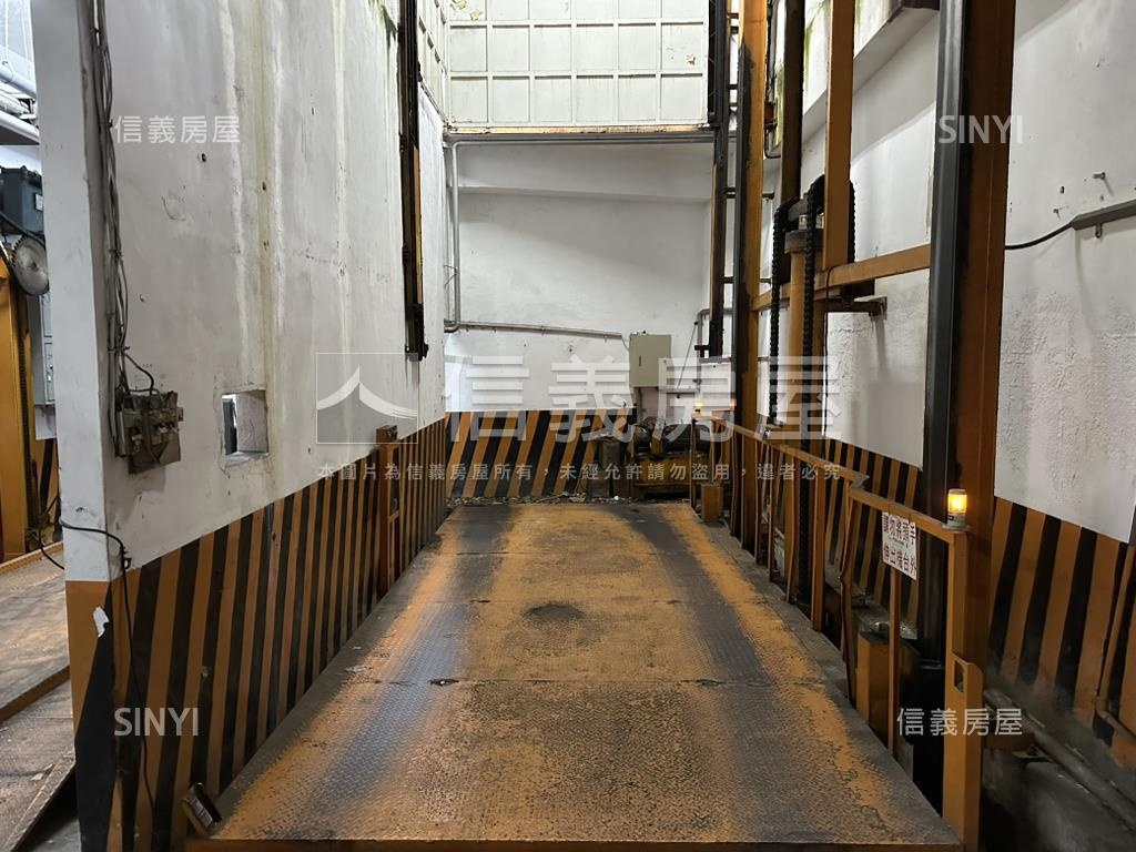 實業大樓有土持２車位房屋室內格局與周邊環境